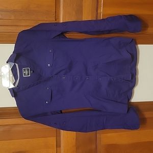 Express the essential shirt